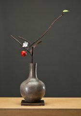 image 001bb_david_kimball_anderson-pewter_bottle_apple_2019_bronze_steel_paint_33in_x_22in_x_12in-jpg